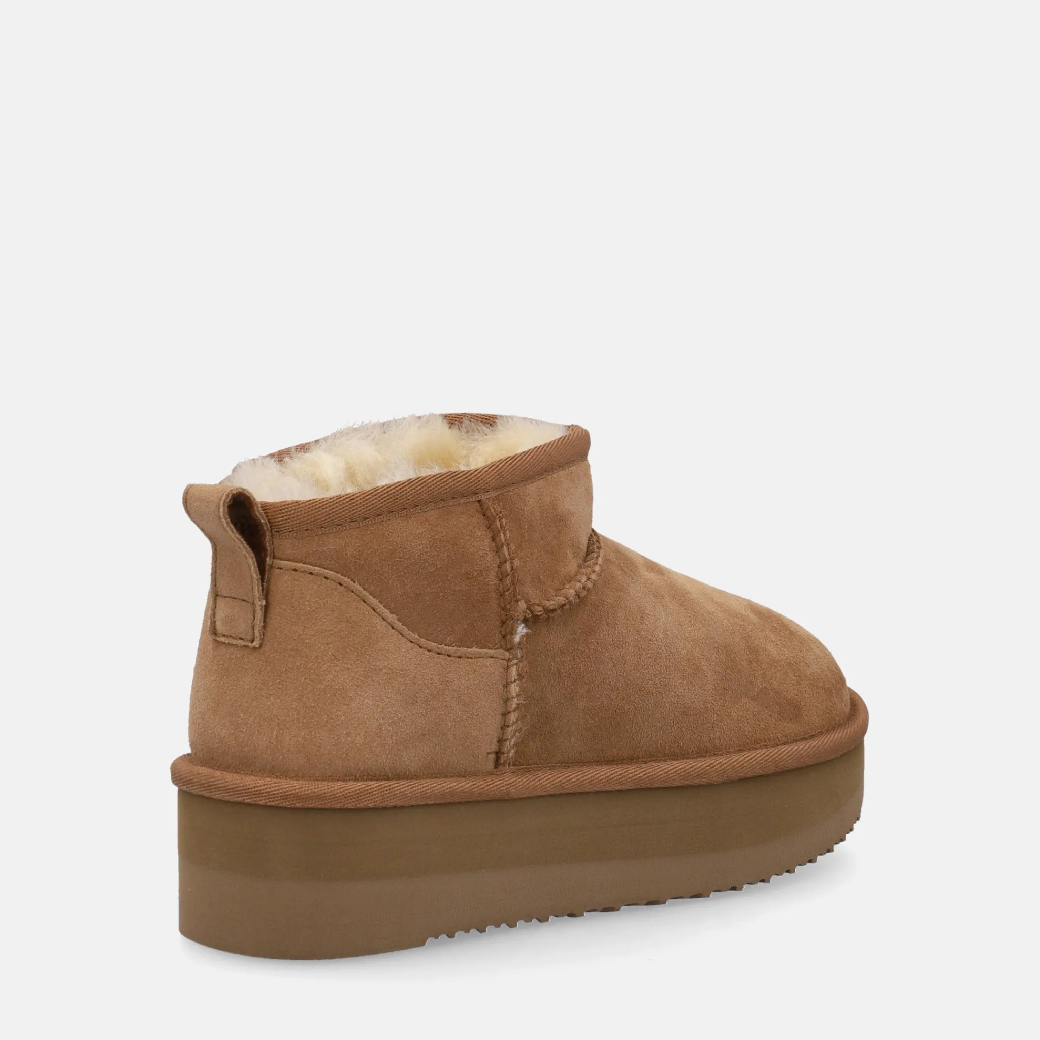 SHEEPSKIN SHORT BOOTS | Donna Tronchetti